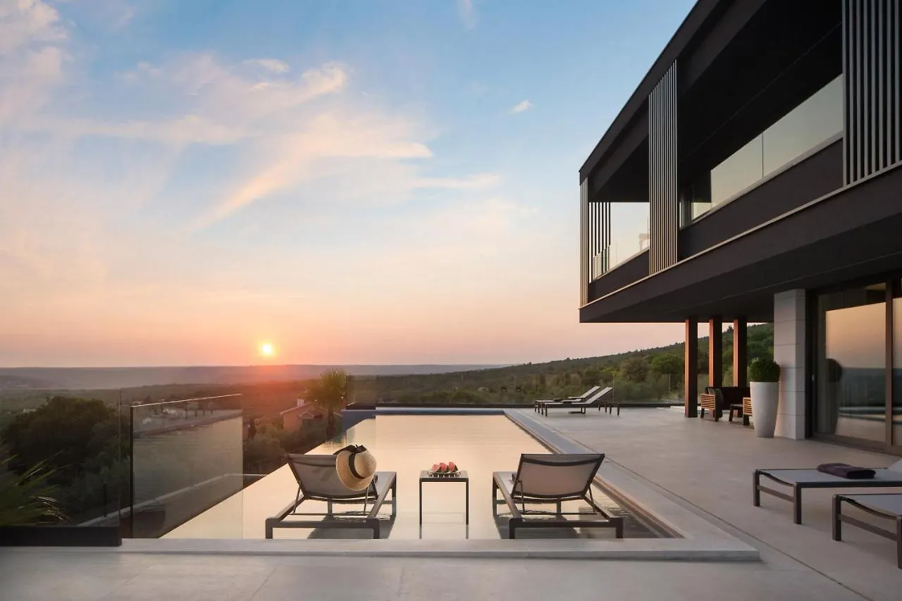 Villa Panoramica Koromacno 0*,  Croatia